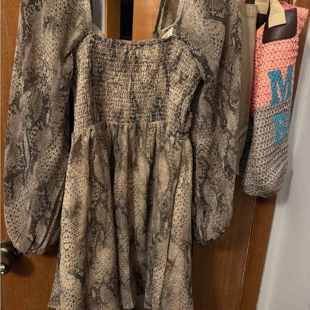Mid length express dress size medium